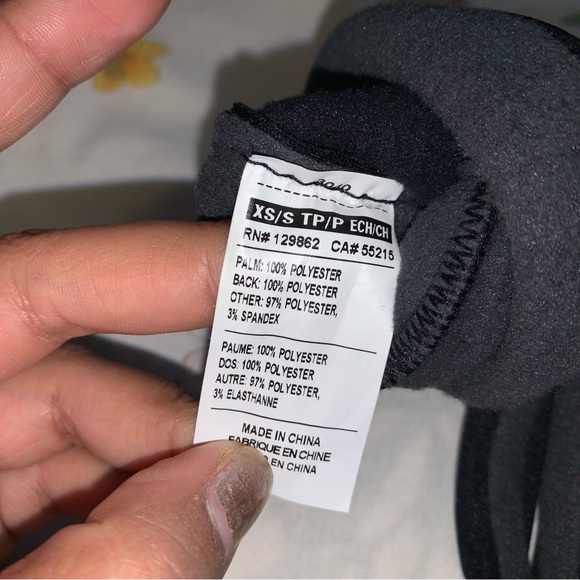 Nike gloves - Picture 2 of 3